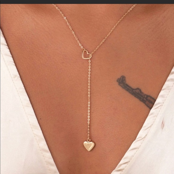 Affordable Fashion Finds Jewelry - Silver Heart necklace